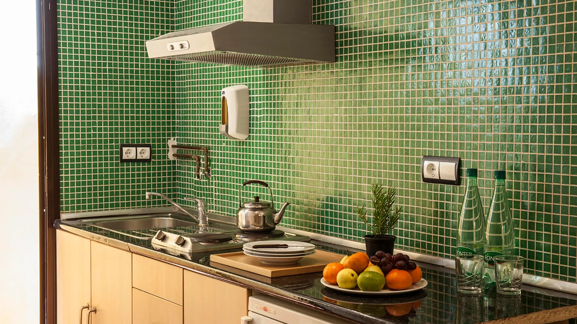 AinB Las Ramblas-Guardia Apartments Barcelona