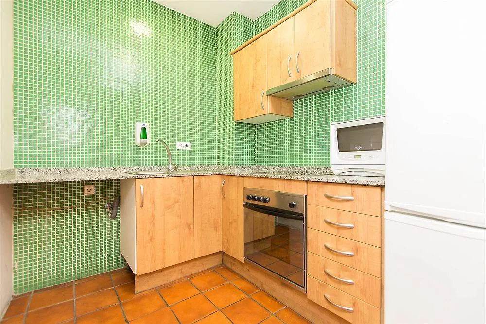 AinB Las Ramblas-Guardia Apartments Barcelona