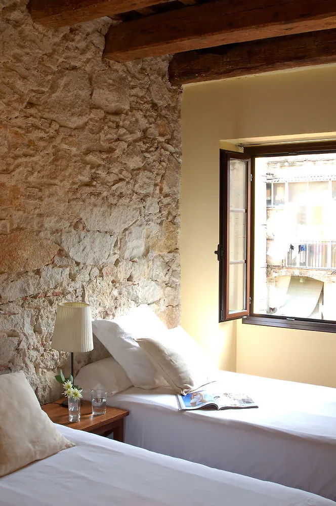 AinB Las Ramblas-Guardia Apartments Barcelona 0*,